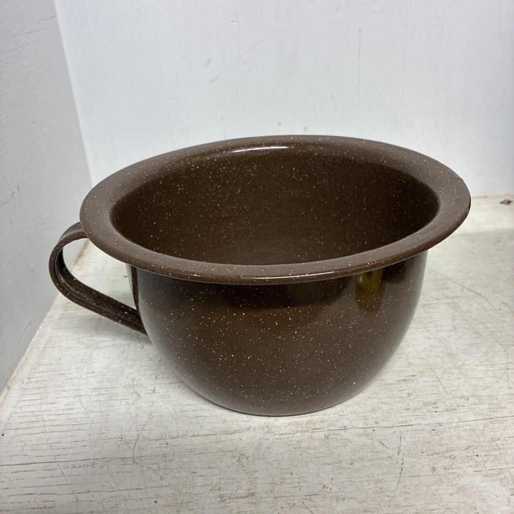 Vtg brown specked enamelware Mixing/batter bowl With Handle 9 X 5